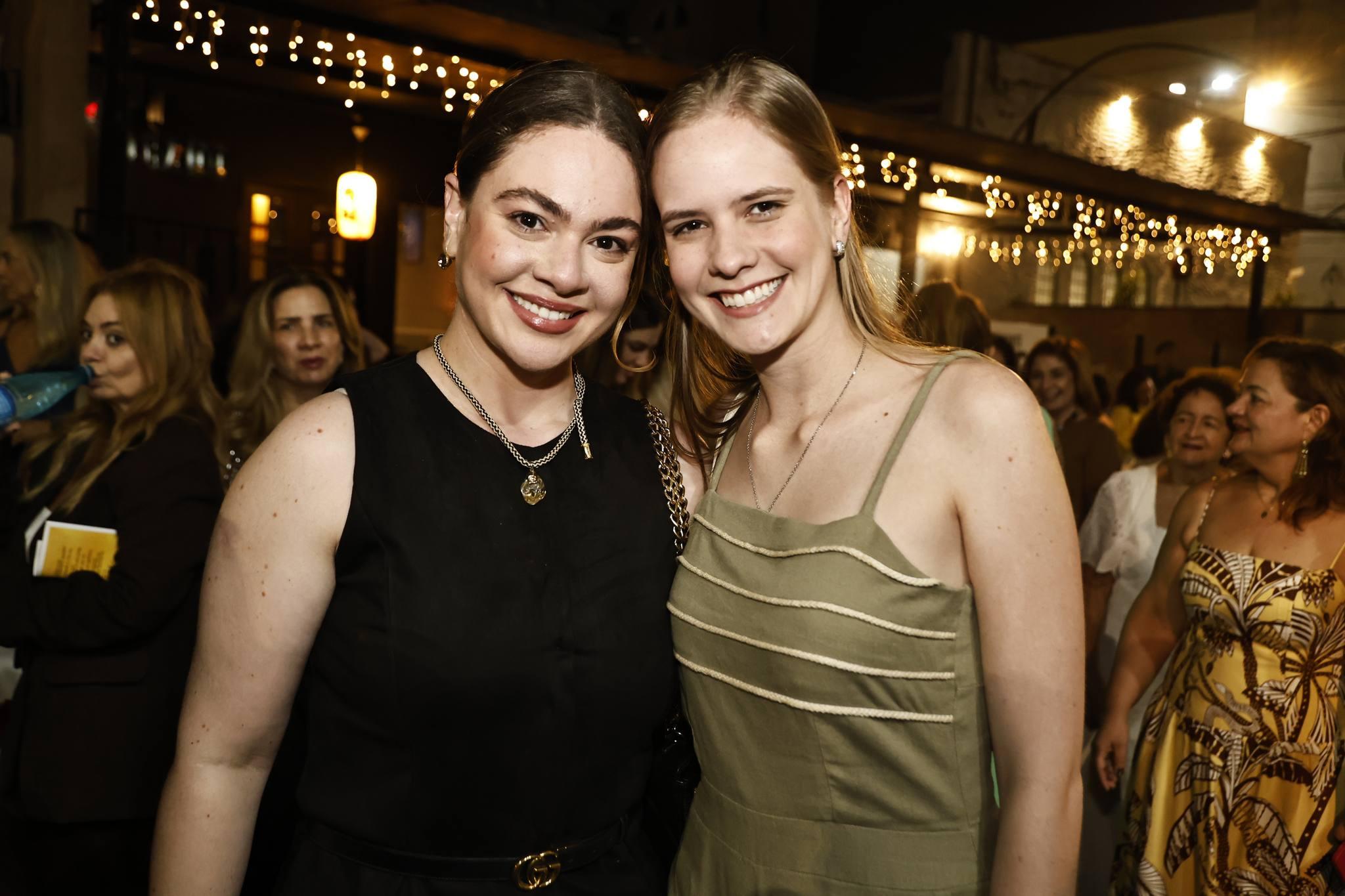 Larissa Oliveira e Marcela Almeida