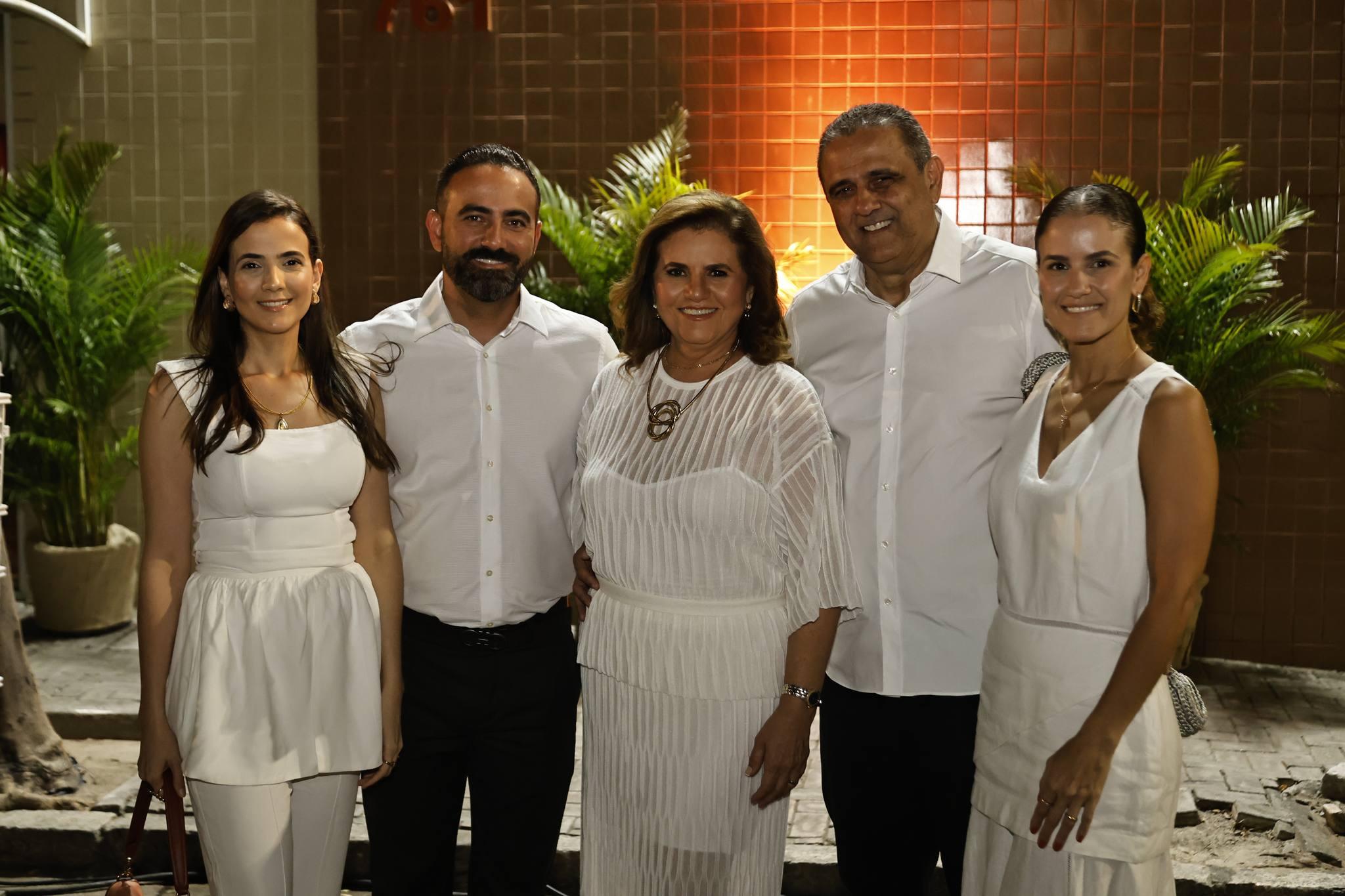 Paloma, Reno, Islane, André e Andréa Verçosa
